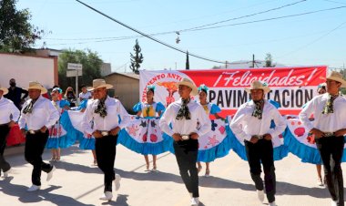 Inauguran pavimentación en colonia antorchista Planicie