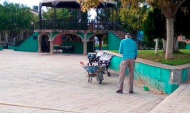 Atendiendo los servicios básicos de los santodominguenses