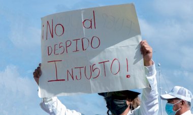 La 4T quita empleos a médicos y juega con la salud de los oaxaqueños