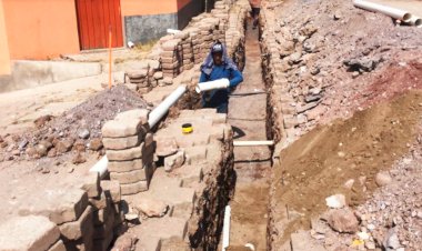 Rehabilitan red de agua potable en unidad de Teco