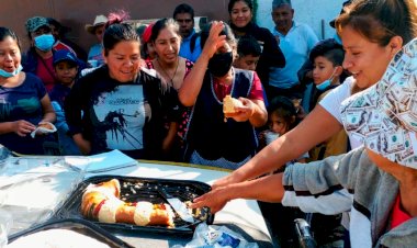 Conviven colonos antorchistas en celebración de Día de Reyes