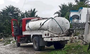 Surten agua a colonias de Champotón