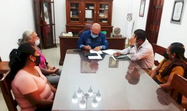 Antorchistas de Suchitlán dan seguimiento en Comala a su pliego petitorio