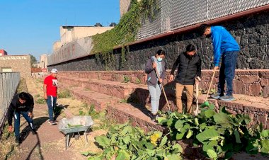 Estudiantes Normalistas realizan faena