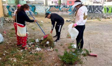 Vecinos de Acuitlapilco realizan jornada de limpieza