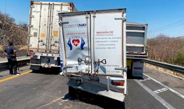 Accidente en carretera Colima - Guadalajara, deja saldo de un muerto y dos personas lesionadas 