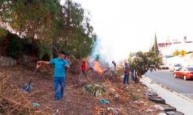 Realizan faena ante ineficiencia del ayuntamiento para atender inundaciones