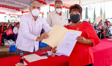 Entregan títulos de propiedad en Chimalhuacán