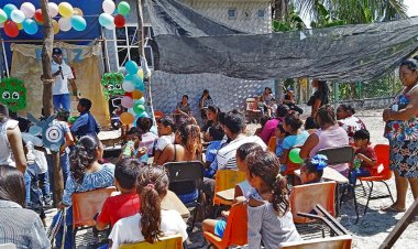 Festejan a los niños en La Antorcha