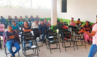 Oaxaqueños exigen solución a Murat