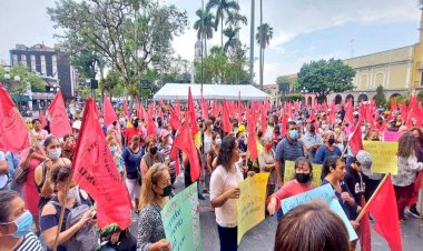 Más de mil antorchistas se manifiestan ante el ayuntamiento de Córdoba