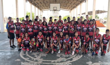 Gracias al trabajo colectivo, Club FNERRR estrena uniformes