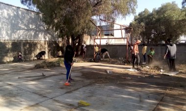 Vecinos organizados conservan áreas deportivas en La Paz, Edomex