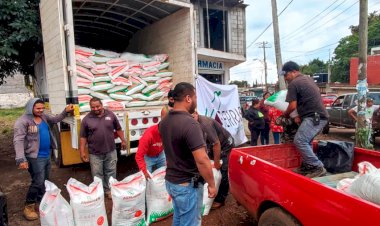 Logran campesinos antorchistas de Ario, primera entrega de fertilizante