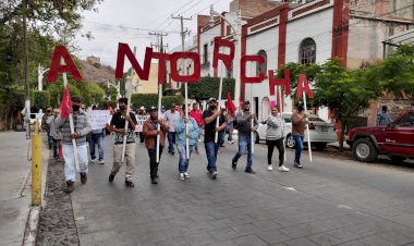 Por incumplimiento del alcalde Navarro Saldaña se manifiestan antorchistas