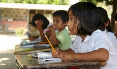 Rezago educativo, ataque de la 4T contra la educación