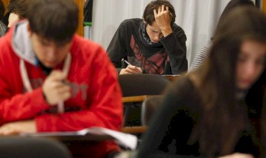 Graduaciones escolares: duro el presente, negro el futuro