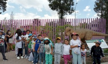 Maestros antorchistas  imparten curso de verano en CDMX