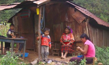 Pueblos indígenas: conmemoración de palabra, abandono de hecho
