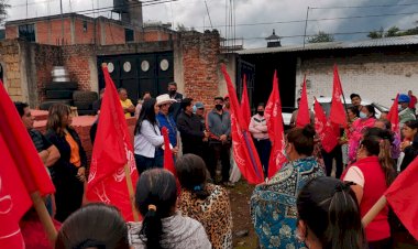 Antorchistas logran entrega de material de apoyo a la vivienda