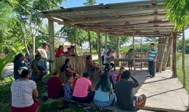 Promueve Antorcha educación para adultos mayores de Bacalar