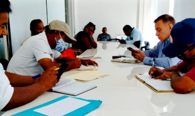 Atienden funcionarios del ayuntamiento de Acapulco a colonos antorchistas 