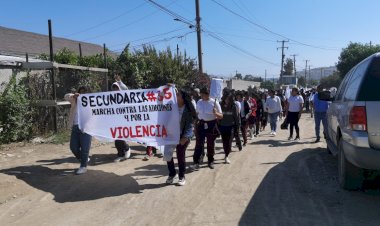 Marchan estudiantes de Tijuana; exigen seguridad