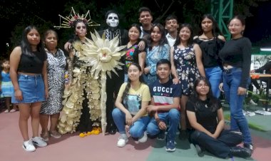 Tecomatlán promueve preservación de tradiciones de Día de Muertos