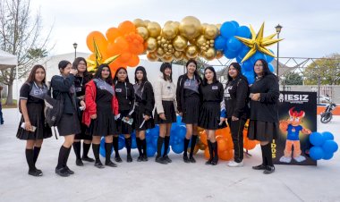 Estudiantes de bachillerato acuden al Open House del IESIZ