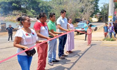 Avanza ampliación de electrificación en Amate Colorado