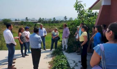 Antorcha logra compromiso para construcción de aulas en Manzanillo