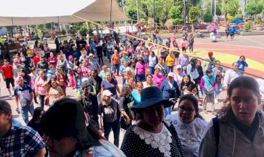 Antorchistas de Tláhuac protestan por falta de obra pública