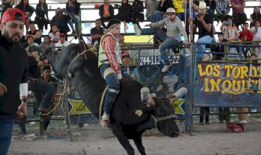 Feria de las colonias antorchistas