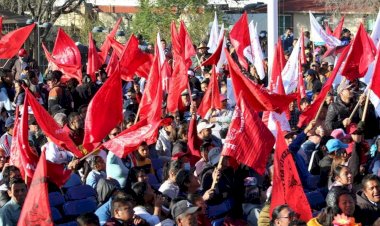 Además de educar y organizar al pueblo, Antorcha demanda obra social