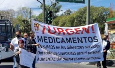 Mexicanos, sin atención médica ni medicamentos