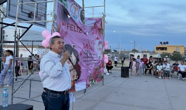Antorchistas celebran el día de las madres en Durango