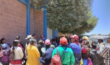 267 alumnos, sin clase por crisis laboral en escuela de Mezquital