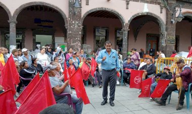 Levantan plantón en Valle de Santiago; edil hace compromisos