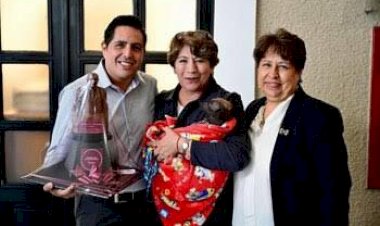 Una mujer que ama a los perros