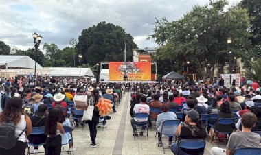 La marca de Oaxaca: Fiestas lujosas en un estado con alta pobreza