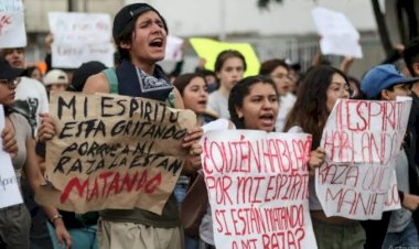 Juventud, al combate; ya es hora