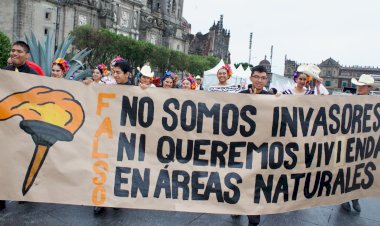 Antorchistas denuncian a alcaldesa de Tláhuac durante mañanera