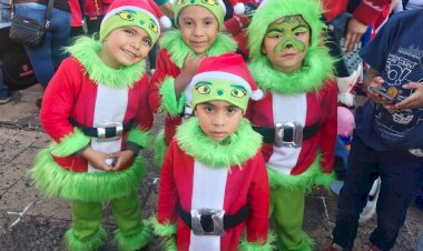 Antorcha realiza con éxito Caravana Navideña en Morelia