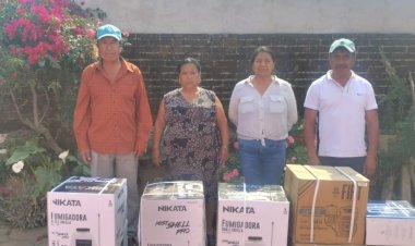 Campesinos organizados  en antorcha del municipio  Tlalnepantla reciben bombas aspersoras tras gestión ante SEDAGRO