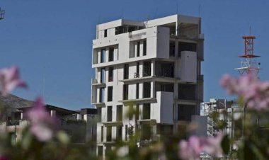 Contraste y paradoja en la política de vivienda en México